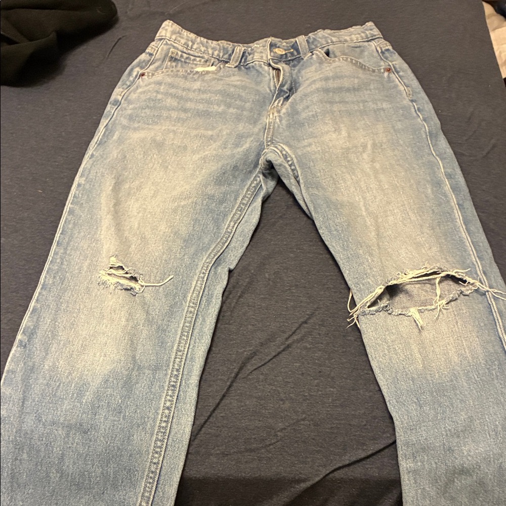 Old Navy Women's Light Blue Distressed Jeans